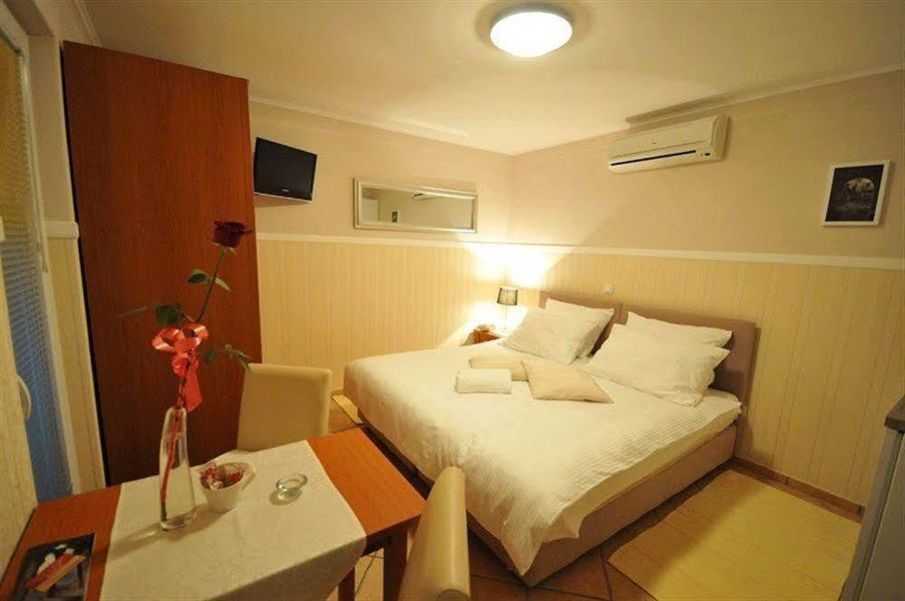 Apartments & Rooms Buble Trogir Exterior photo