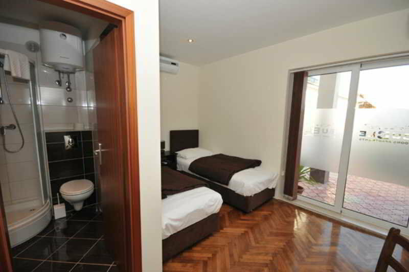 Apartments & Rooms Buble Trogir Exterior photo