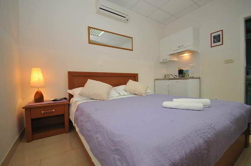 Apartments & Rooms Buble Trogir Exterior photo